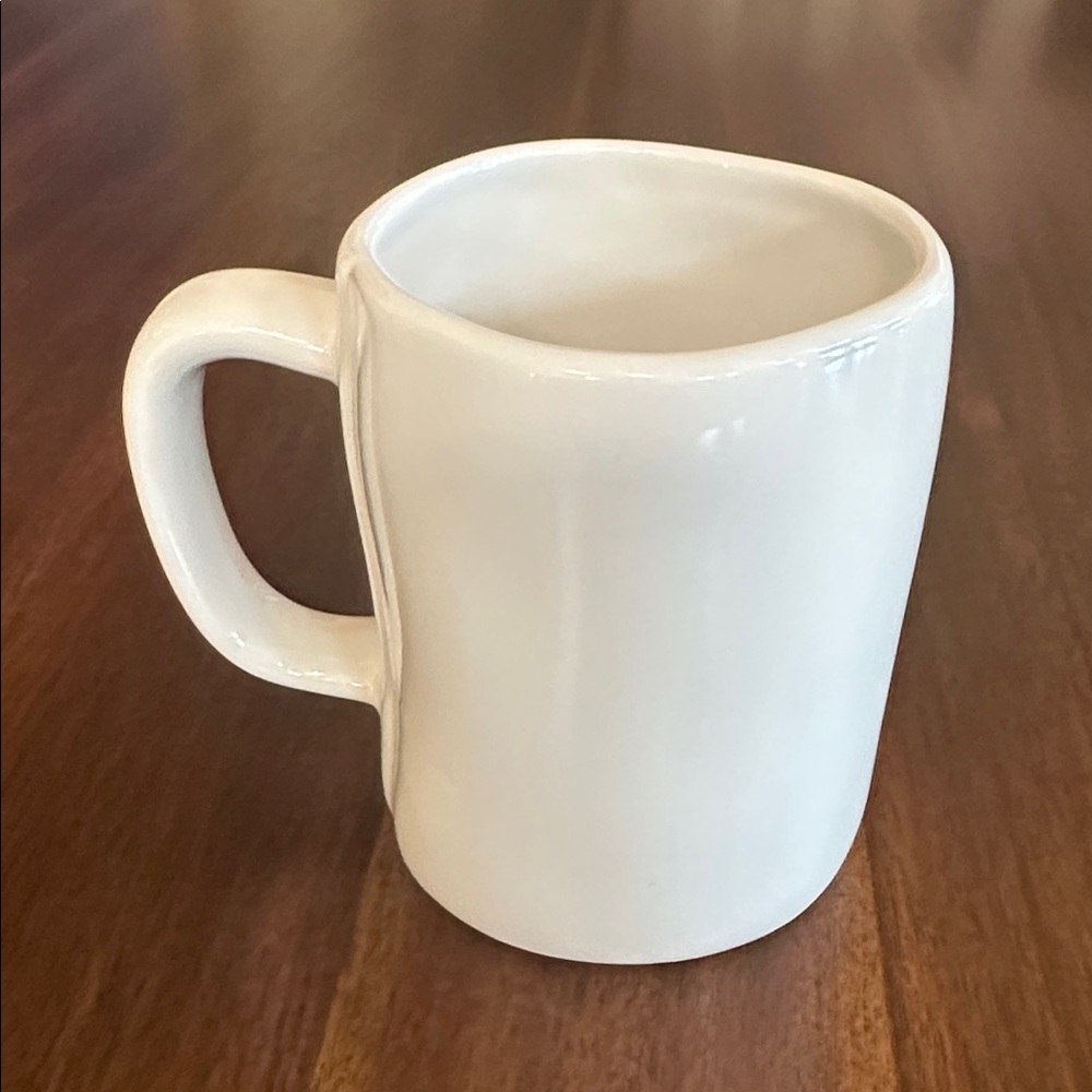 2/ $10 Rae Dunn MAMÁ' Mug - Picture 2 of 3